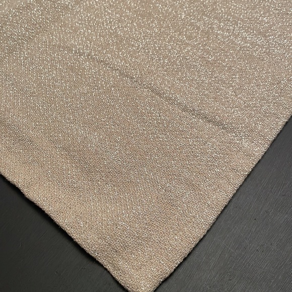 Metallic Table Runner - Picture 2 of 9